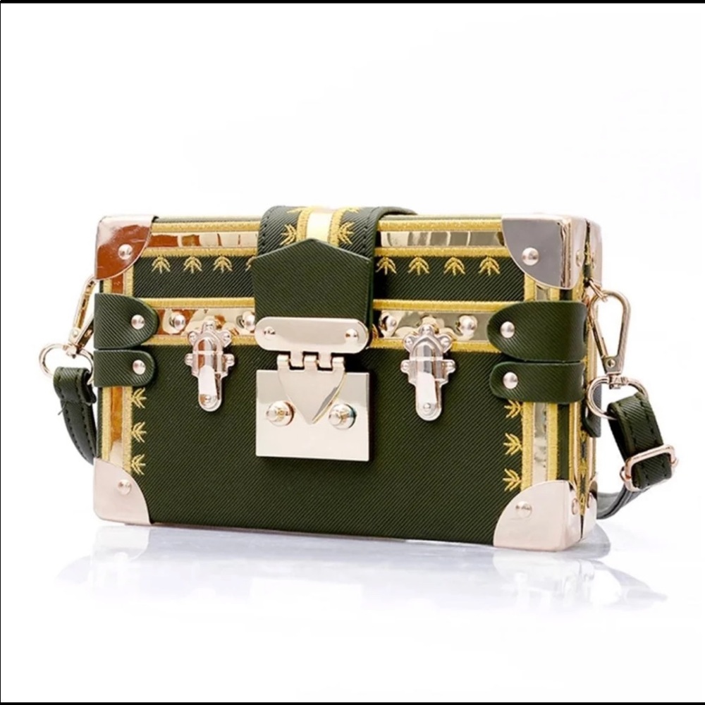 Box style clutch/crossbody handbag